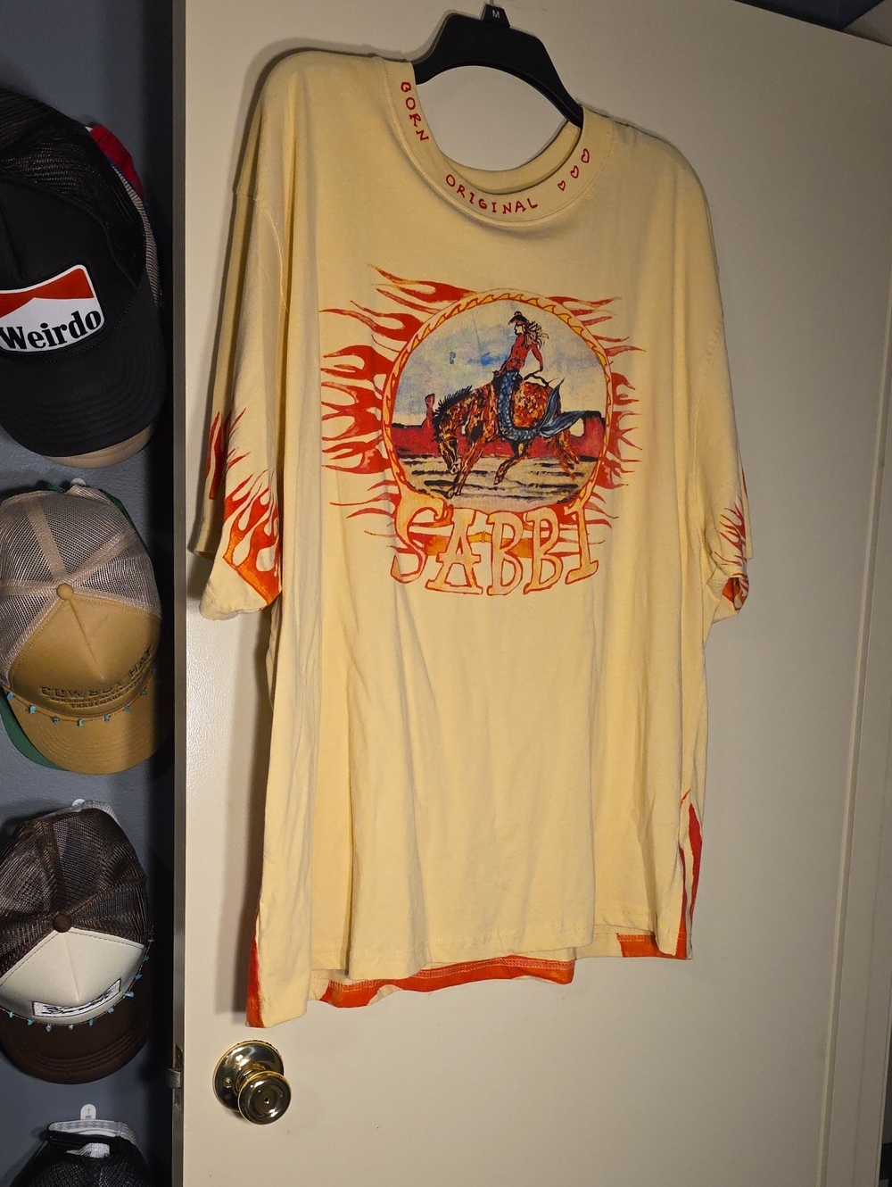 SABBI Graphic Short Sleeve Tee in Pale Yellow